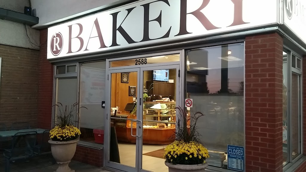 R Bakery | 2588 Finch Ave W, North York, ON M9M 2G3, Canada | Phone: (416) 749-2220