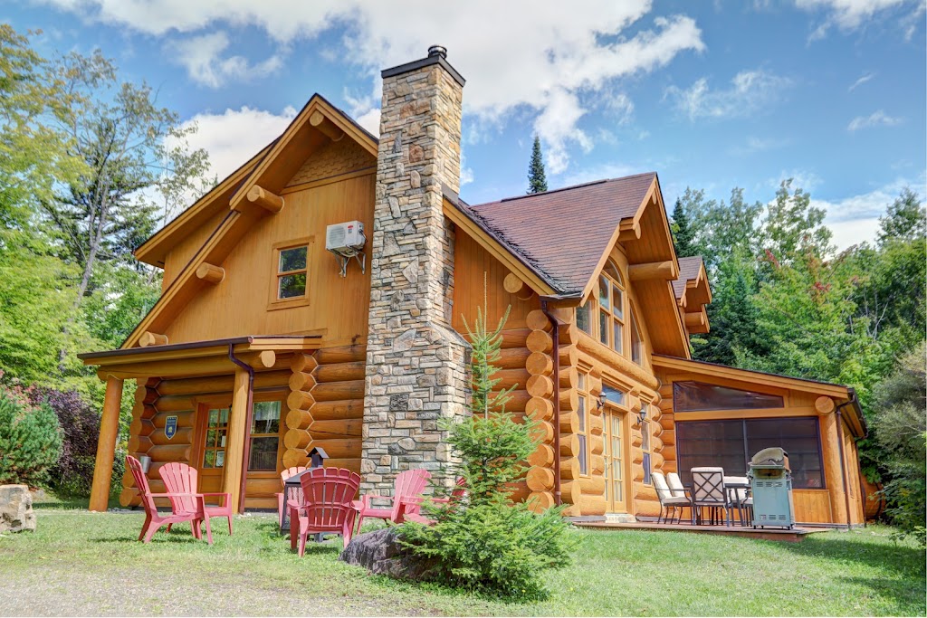 Chalet no. 10 by Fiddler Lake Resort® (Ours-Bear) | 3 Chem. du Geai-Bleu, Mille-Isles, QC J0R 1A0, Canada | Phone: (800) 721-0371