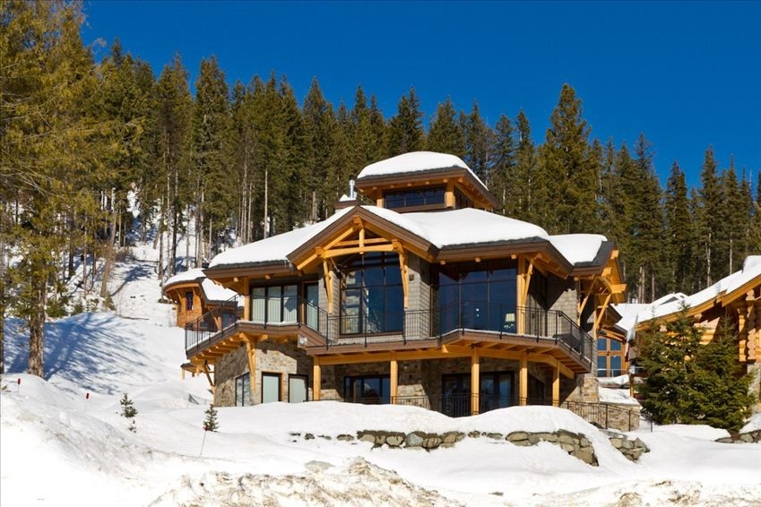 Top Of The Mountain Accommodations & Management | 2160 Sun Peaks Rd #3, Sun Peaks, BC V0E 5N0, Canada | Phone: (250) 578-6939