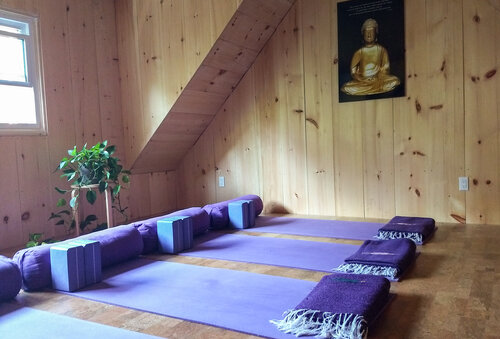 County Yoga Loft | 19 Cumberland St, Picton, ON K0K 2T0, Canada | Phone: (416) 838-9461