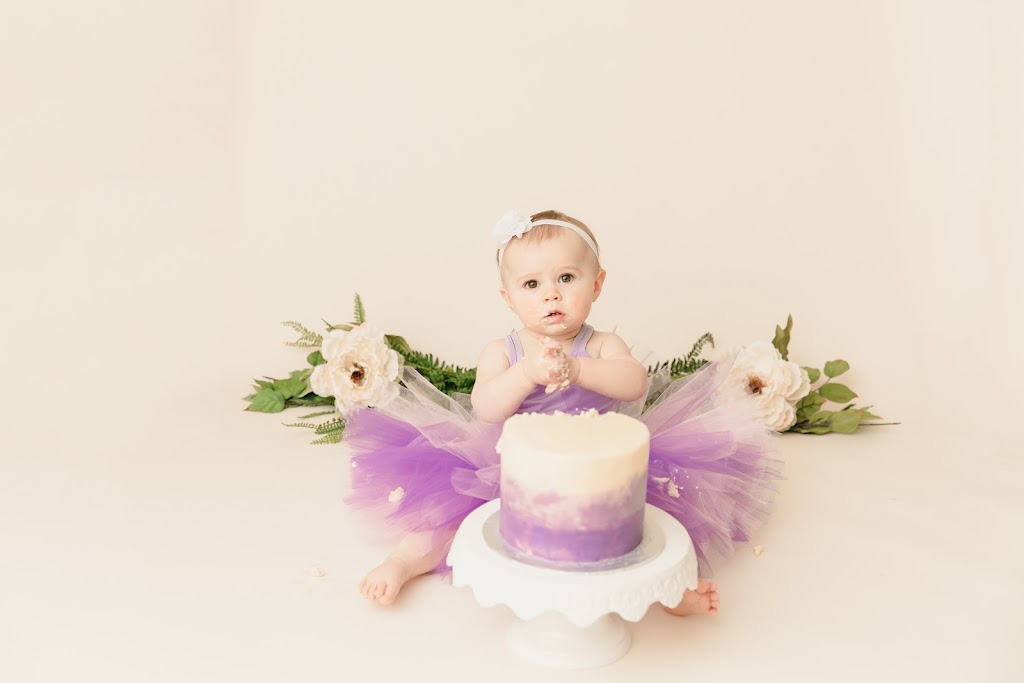 Morgan Bress Photography | 59 Cambridge St N, Lindsay, ON K9V 4C8, Canada | Phone: (705) 738-8398