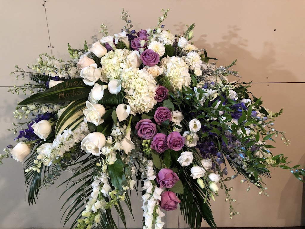 Flower Frenzy | 60 Head St, Dundas, ON L9H 3H7, Canada | Phone: (905) 220-8422