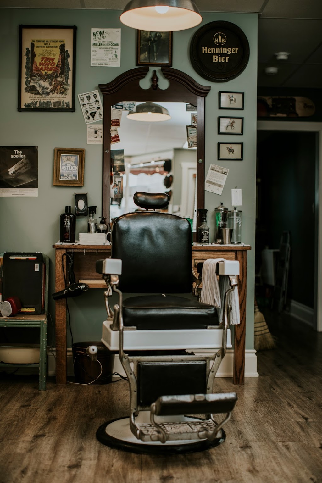 History Barbershop Company | 9319 County Rd 93, Midland, ON L4R 4K4, Canada | Phone: (705) 526-2887