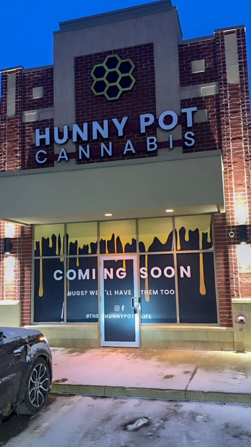 The Hunny Pot Cannabis Co. | 101 James Snow Pkwy N Unit 6, Milton, ON L9T 0R3, Canada | Phone: (647) 598-4044