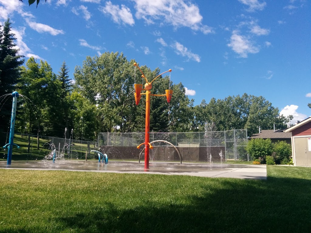 Splash Park | 2032 Chicoutimi Dr NW, Calgary, AB T2L 0V7, Canada