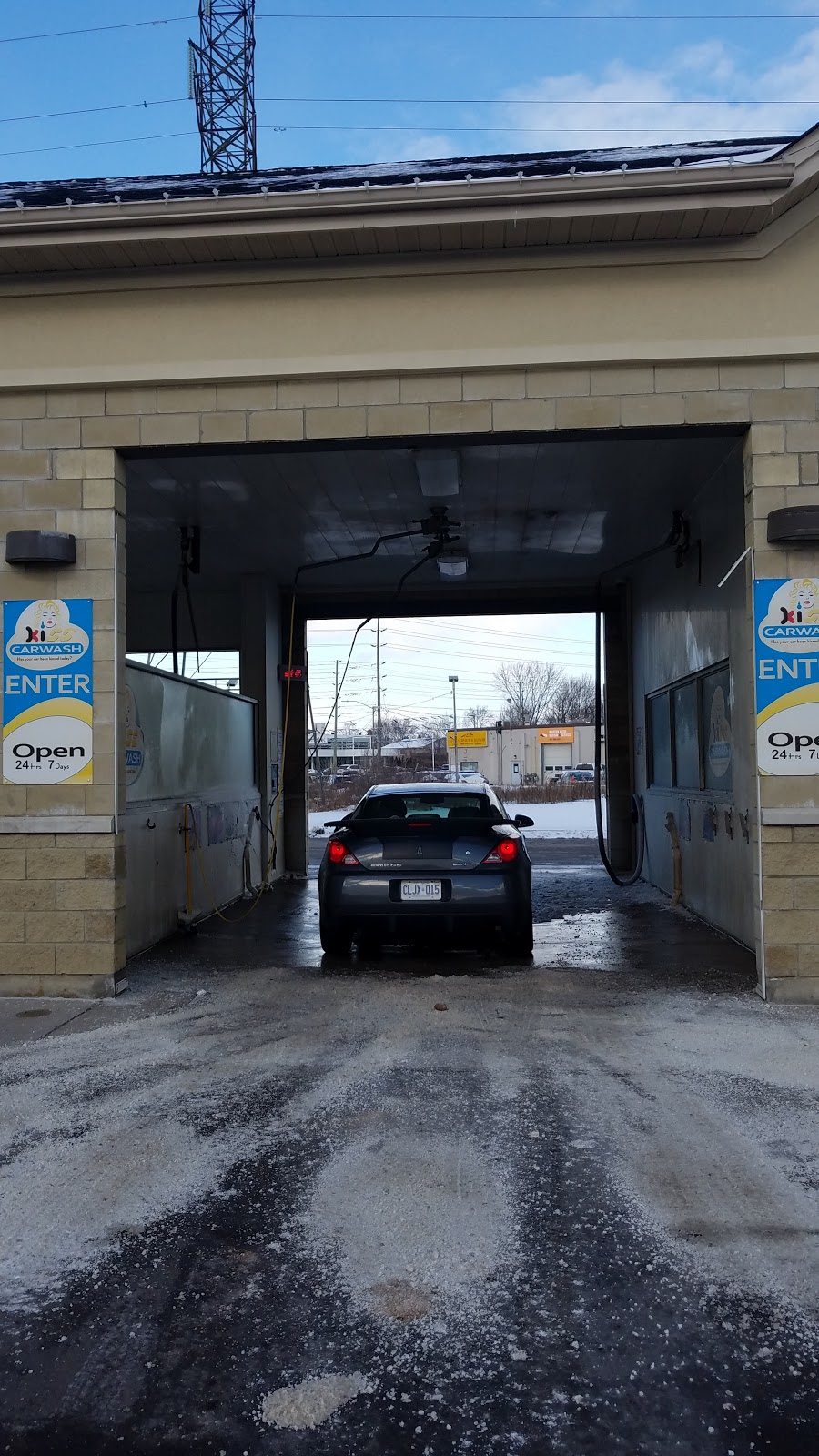 Kiss Car Wash | 16715 Yonge St, Newmarket, ON L3X 1X4, Canada | Phone: (416) 970-8300