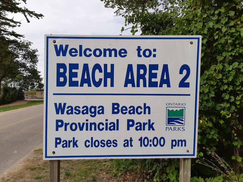 The Beach 2 Cottage | 188 Mosley St, Wasaga Beach, ON L9Z 2K1, Canada | Phone: (647) 291-5700