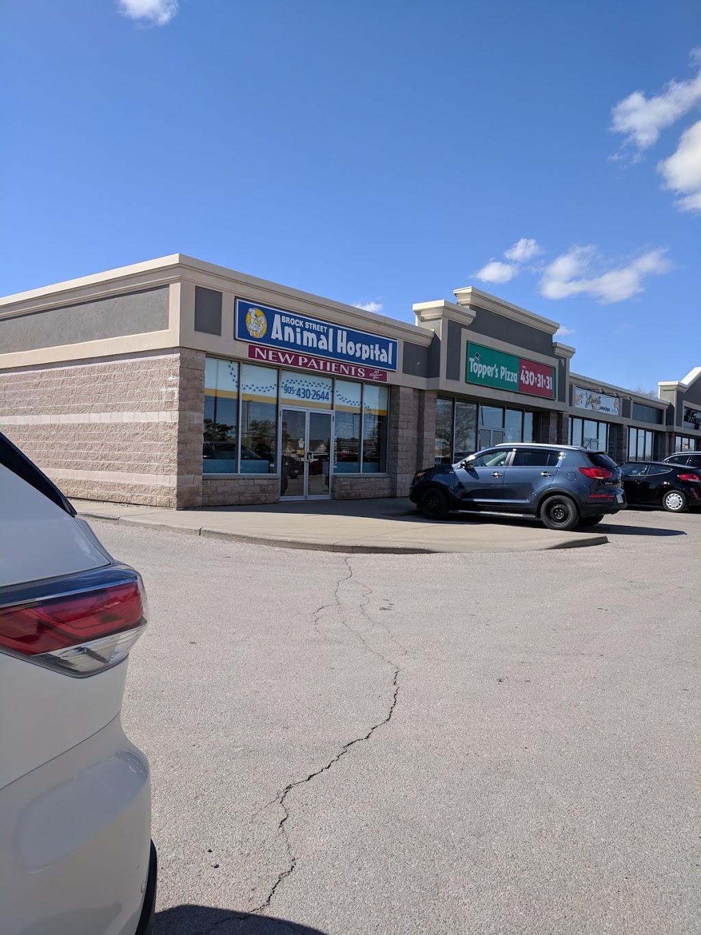 Brock Street Animal Hospital | 3500 Brock St N #1b, Whitby, ON L1R 3J4, Canada | Phone: (905) 430-2644