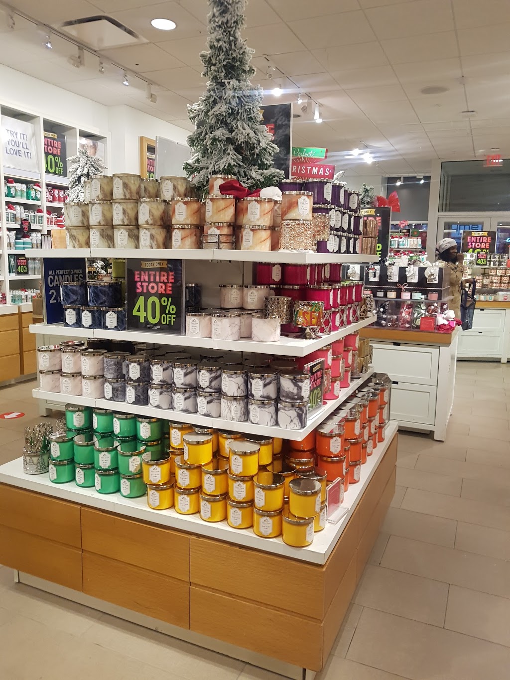 Bath & Body Works | 1900 Eglinton Ave E f5, Scarborough, ON M1L 2L9, Canada | Phone: (416) 752-9046