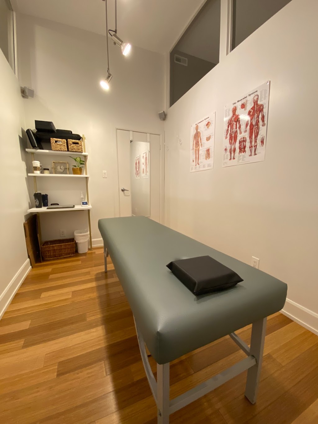 AR Osteopathy | Fallingbrook Wellness, 1204 Kingston Rd, Scarborough, ON M1N 1N8, Canada | Phone: (647) 453-0799