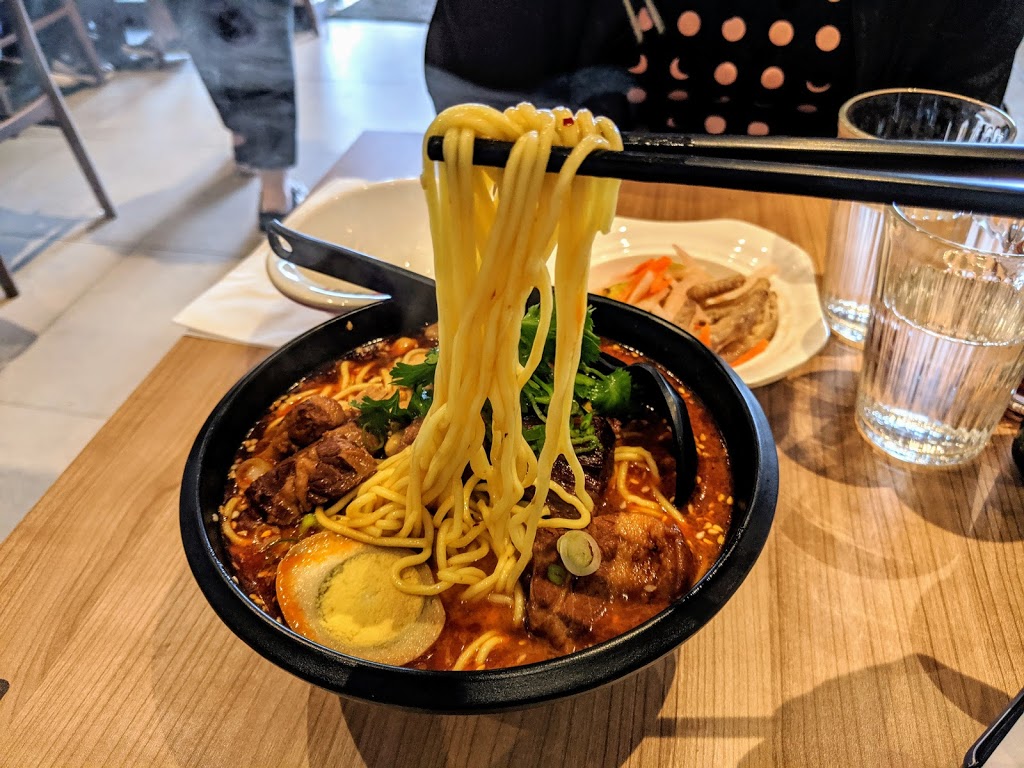 Hey Noodles Mississauga 嘿小面 | 900 Rathburn Rd W, Mississauga, ON L5C 4L2, Canada | Phone: (905) 276-6777