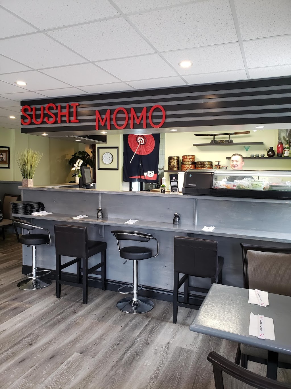 Sushi Momo | 3226 Lake Shore Blvd W, Etobicoke, ON M8V 1M1, Canada | Phone: (416) 255-8788