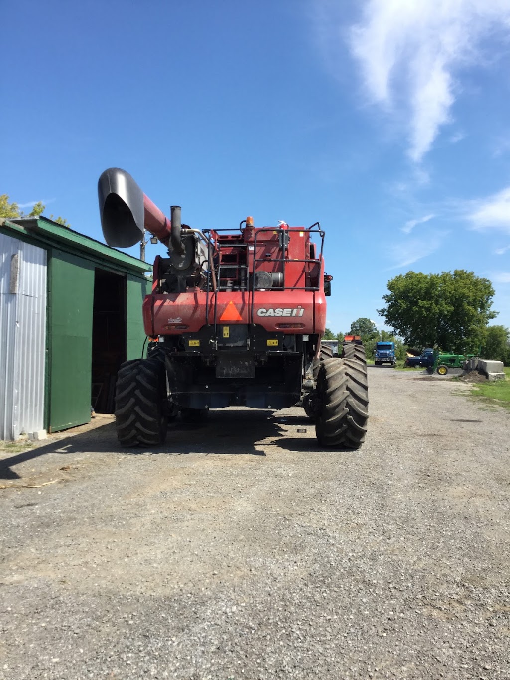 Donnie Chisholm Trucking & Services | 1419 Chem. de la Rivière-des-Anglais, Howick, QC J0S 1G0, Canada | Phone: (450) 825-0927