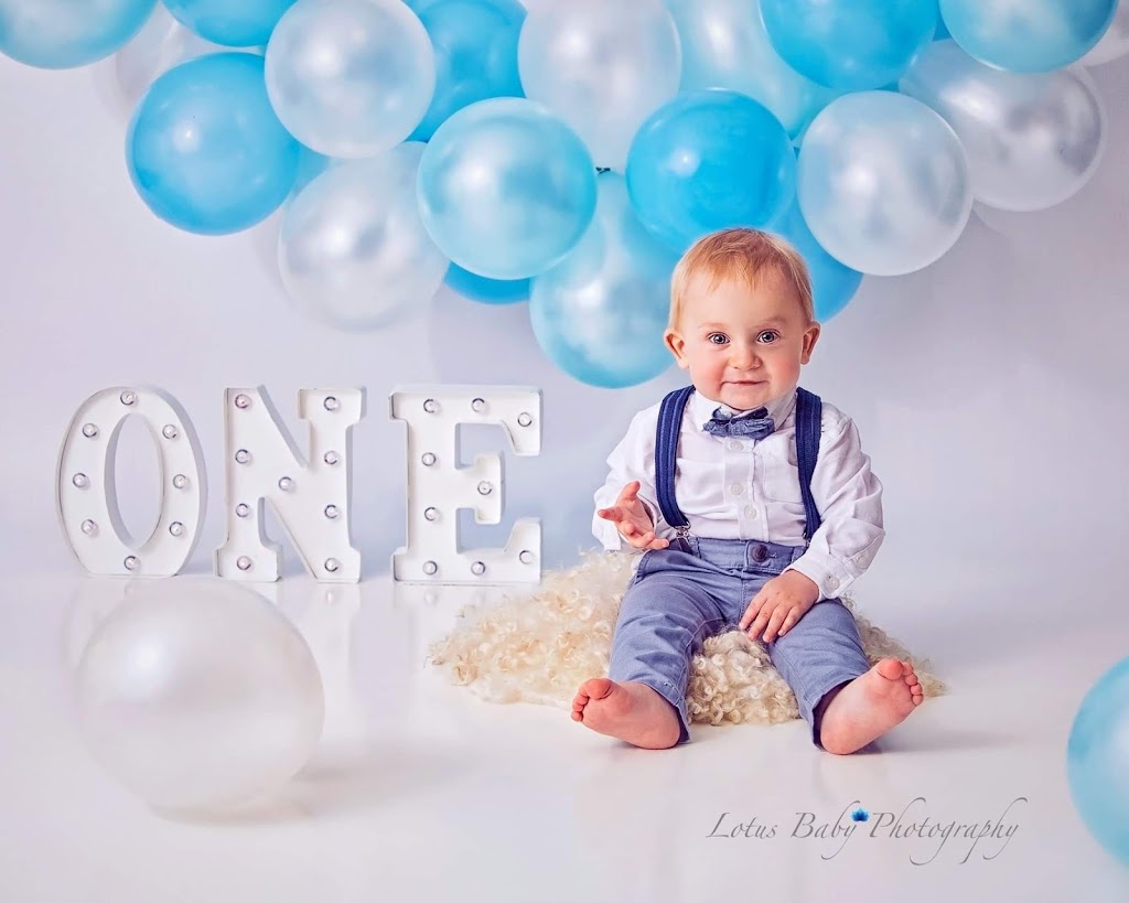 Lotus Baby Photography | 1045 Meadow Ln, Newmarket, ON L3Y 7E4, Canada | Phone: (647) 291-1400