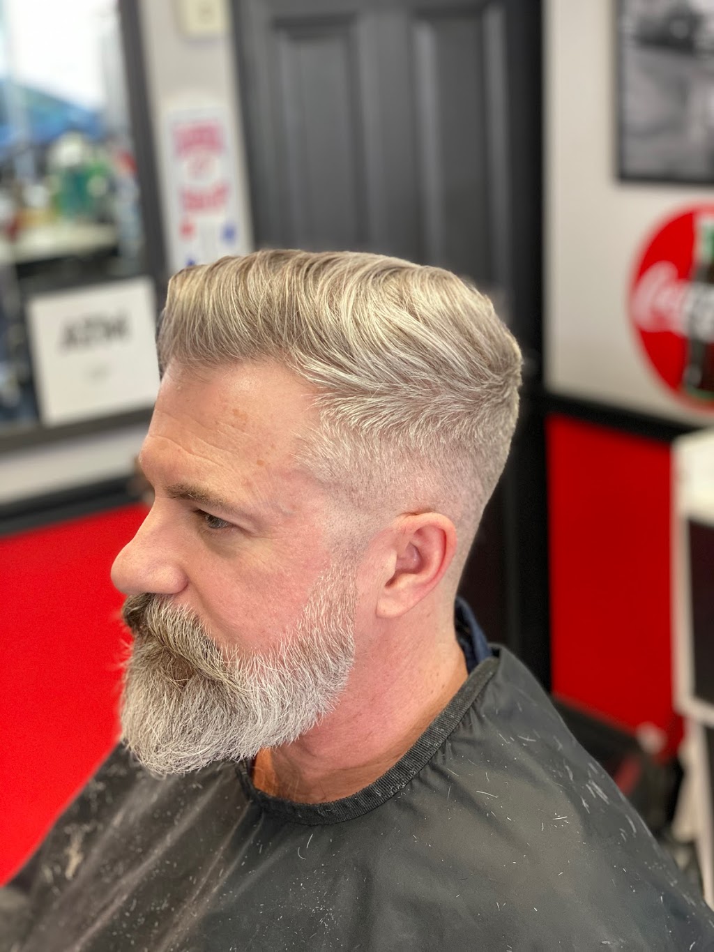 Ernies Barbershop | 1155 Davenport Rd, Toronto, ON M6H 2G4, Canada | Phone: (416) 656-1012