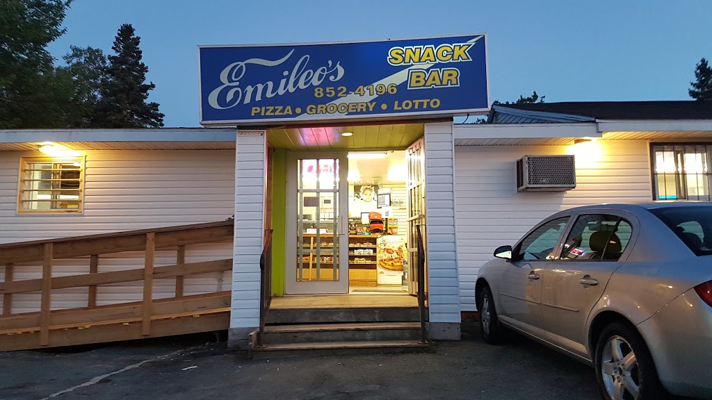 Emileos Snack Bar | 3702 Prospect Rd, Shad Bay, NS B3T 2B4, Canada | Phone: (902) 852-4196