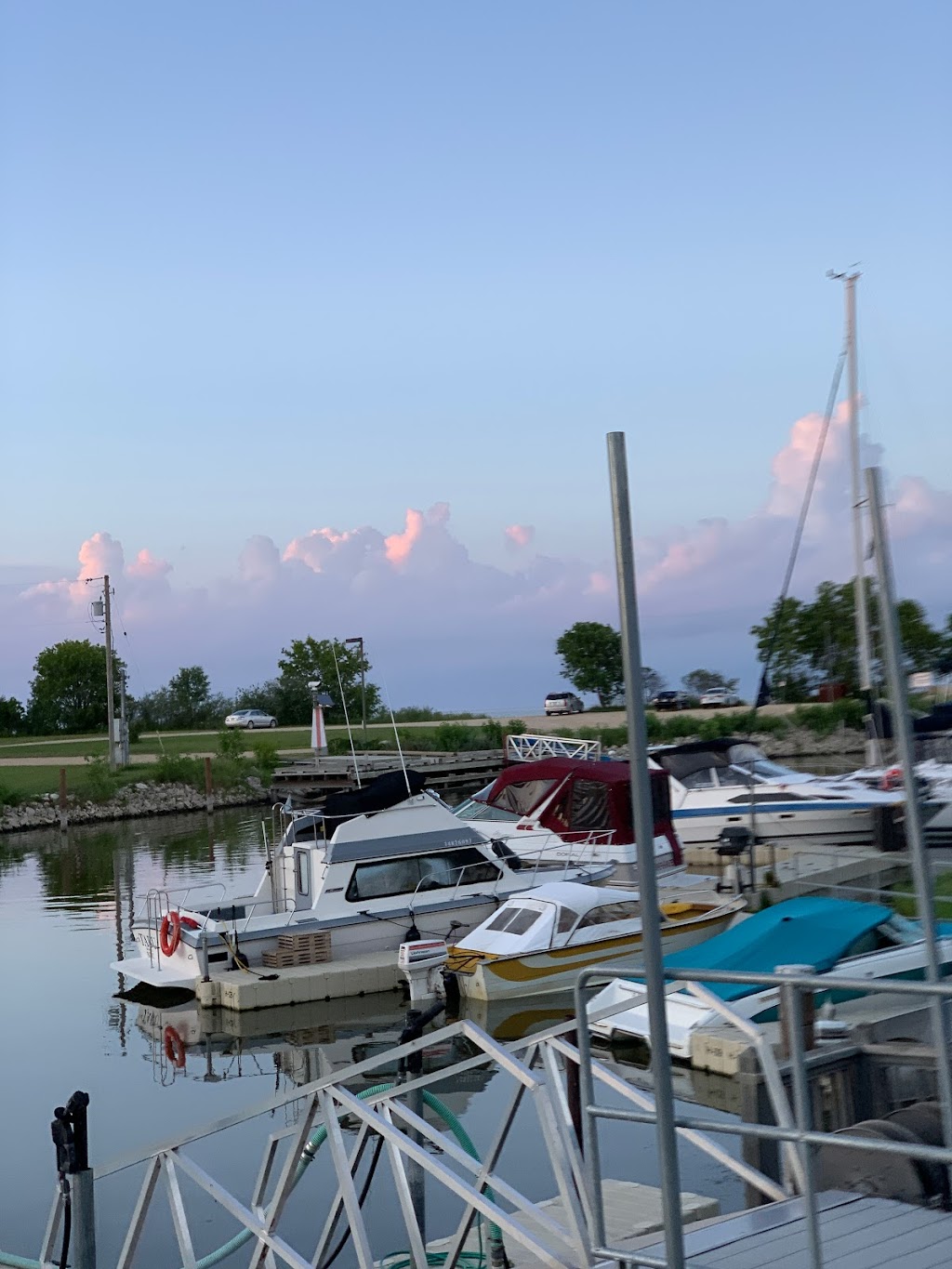 Boundary Creek Marina | Gimli, Park Ave, Winnipeg Beach, MB R0C 3G0, Canada | Phone: (204) 389-3584