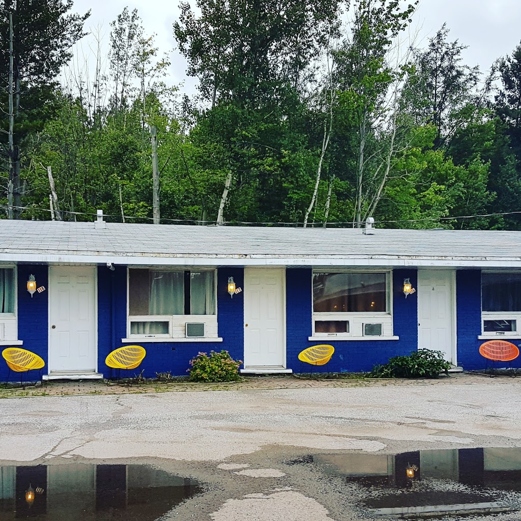 Hôtel Motel Colibri | 8516 Boulevard Wilfrid-Hamel, Québec, QC G2G 0H8, Canada | Phone: (418) 872-2848