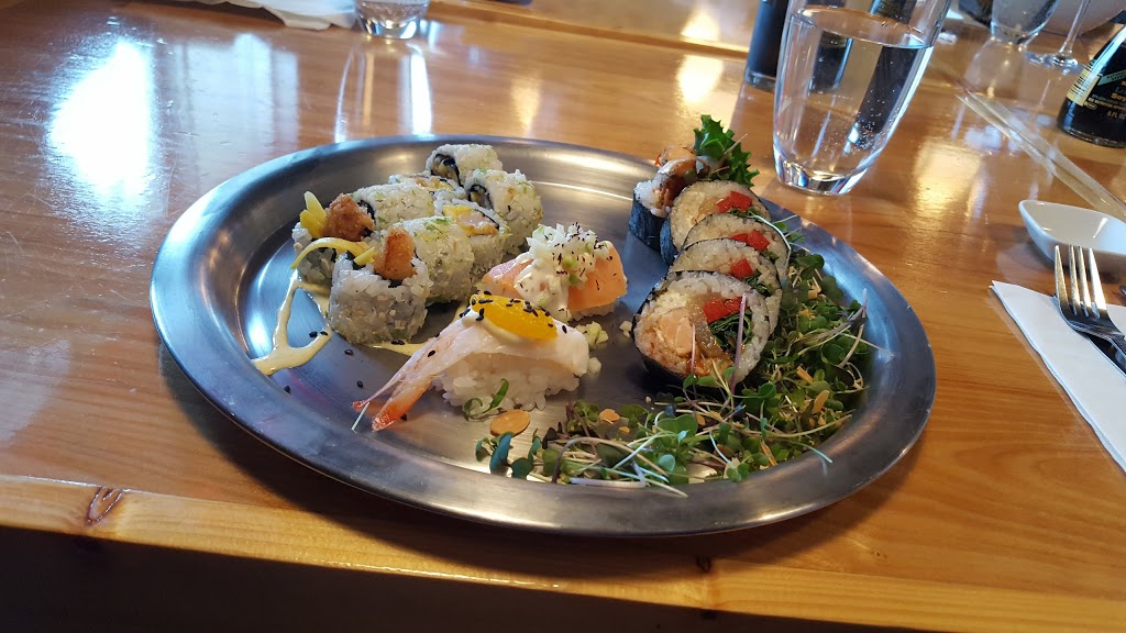 Sushizo Bécancour | 1002 Boulevard de Port Royal, Bécancour, QC G9H 1X6, Canada | Phone: (819) 606-0700