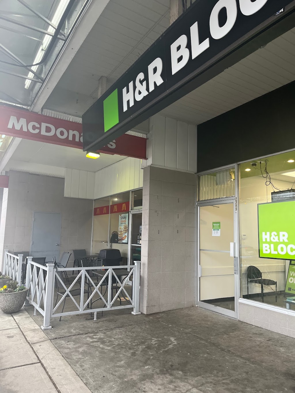 H&R Block | 2389 W 4th Ave, Vancouver, BC V6K 1P2, Canada | Phone: (604) 260-5281