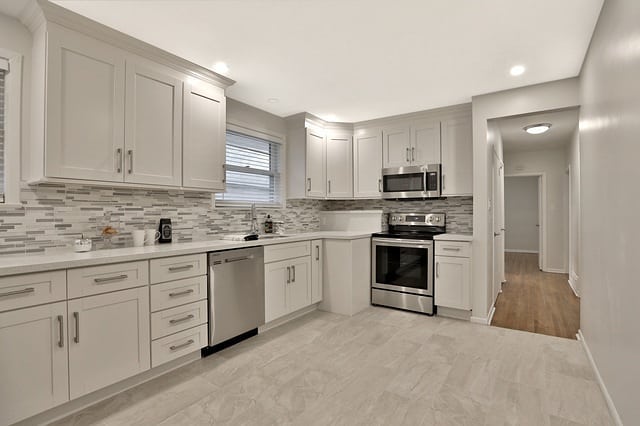 Lakelands Marble & Granite Inc | 80 Hale Rd unit 12.13, Brampton, ON L6W 3M1, Canada | Phone: (905) 450-6885