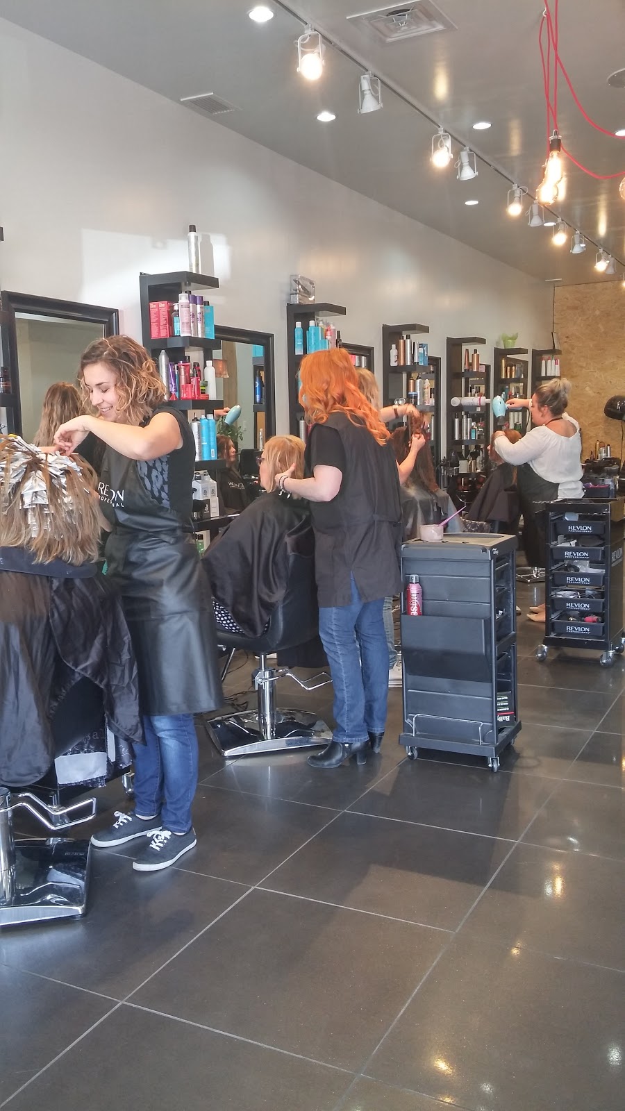 Evy Coiffure | 133 Boulevard Saint-Luc Suite 103, Saint-Jean-sur-Richelieu, QC J2W 2G7, Canada | Phone: (450) 376-3833