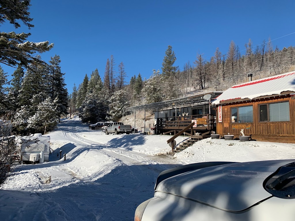 White Moose Resort | 3022 Loon Lake Rd, Cache Creek, BC V0K 1H1, Canada | Phone: (250) 459-2258