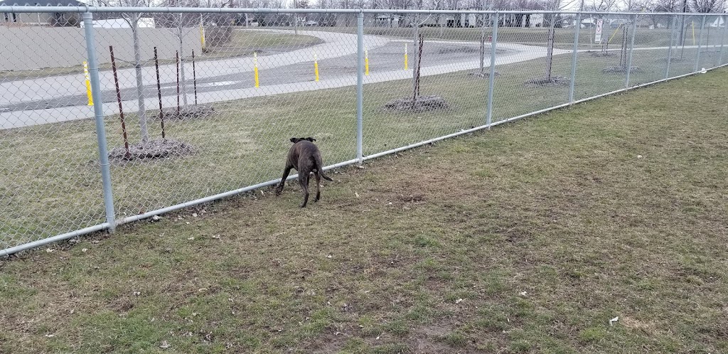 Welland Dog Park | 16 Colborne Rd, Welland, ON L3B 3P2, Canada