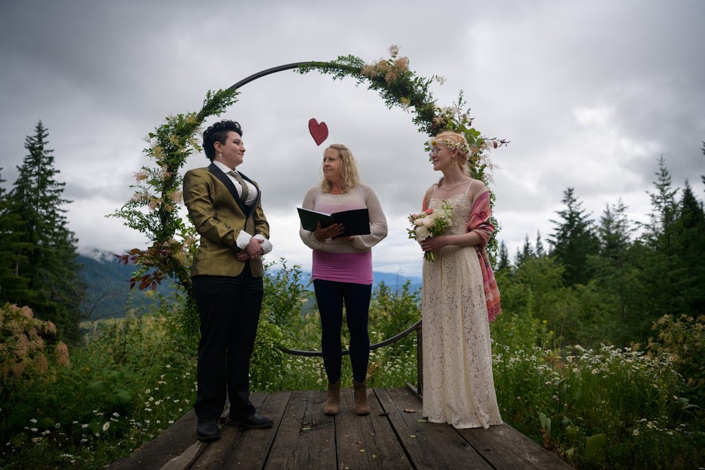 Life Force Weddings | 1346 Freeman Rd, Lee Creek, BC V0E 1M4, Canada | Phone: (250) 679-4411