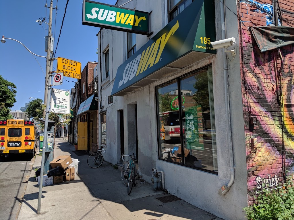 Subway | 195 Harbord St, Toronto, ON M5S 1H6, Canada | Phone: (416) 588-6664