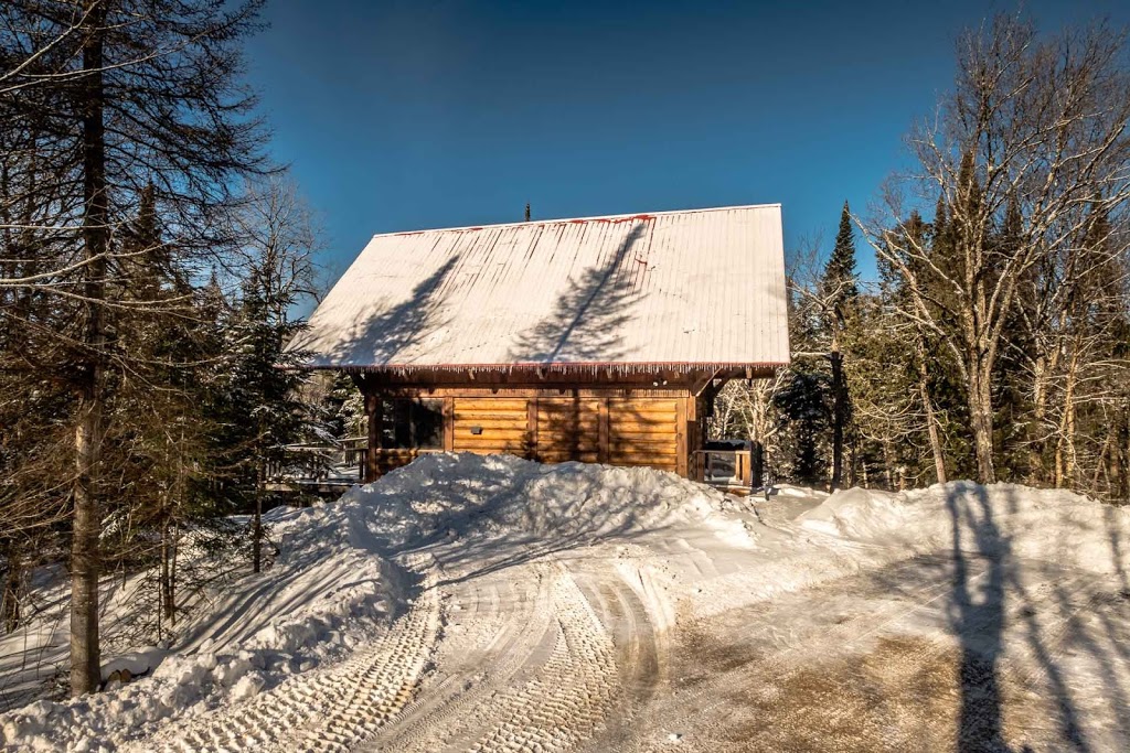 RCNT Chalet #64 | 41 Des, Chemin des Pruches, Lac-Supérieur, QC J0T 1P0, Canada | Phone: (844) 370-0257