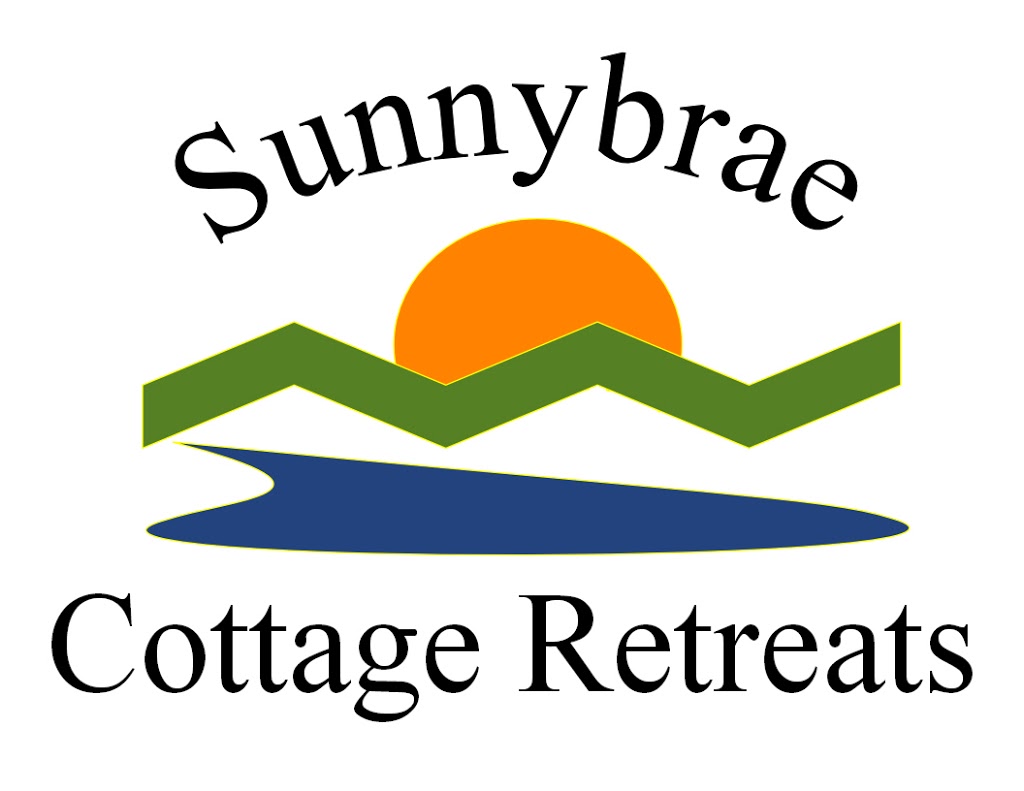 Sunnybrae Cottage | 1 - 5404 Sunnybrae-Canoe Point Rd, Tappen, BC V0E 2X1, Canada | Phone: (866) 369-7464