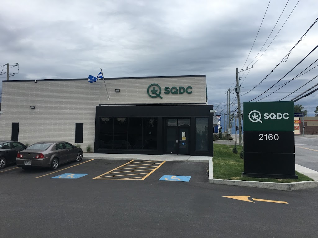 SQDC | 2160 Boulevard des Laurentides, Laval, QC H7M 2Y6, Canada | Phone: (450) 490-8045