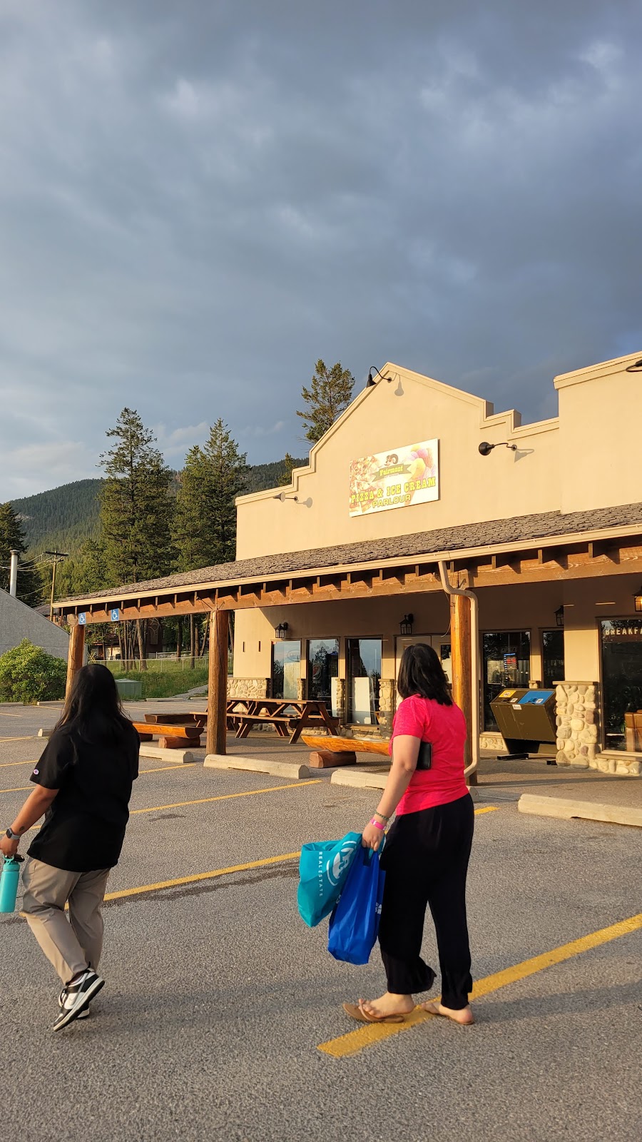 Fairmont Mountainside Market | 4992 Fairmont Frontage Rd #8, Fairmont Hot Springs, BC V0B 1L0, Canada | Phone: (250) 345-0045