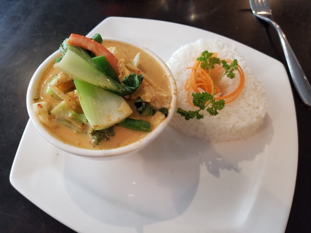 Thai House Cuisine | 2213 Queen St E, Toronto, ON M4E 1E8, Canada | Phone: (416) 686-8541