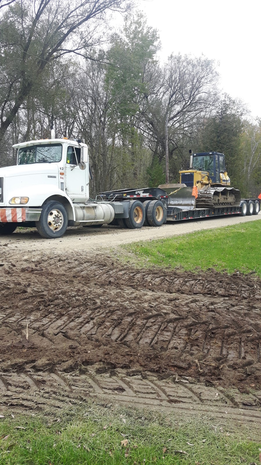 Huron Excavating | 45961 Salem Rd, Clifford, ON N0G 1M0, Canada | Phone: (519) 292-0078