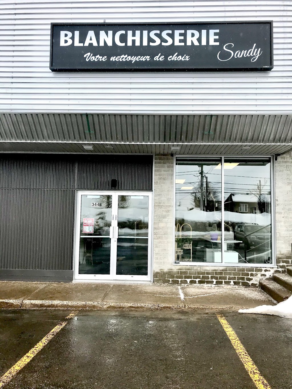 Blanchisserie Sandy | 344B Rue Seigneuriale, Québec, QC G1C 3P9, Canada | Phone: (581) 305-4368