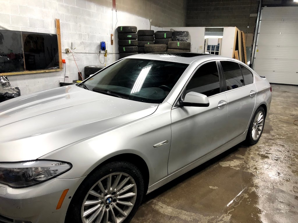 Extreme Auto Tinting | 151 Norfinch Dr #6, North York, ON M3N 1Y2, Canada | Phone: (416) 417-3595