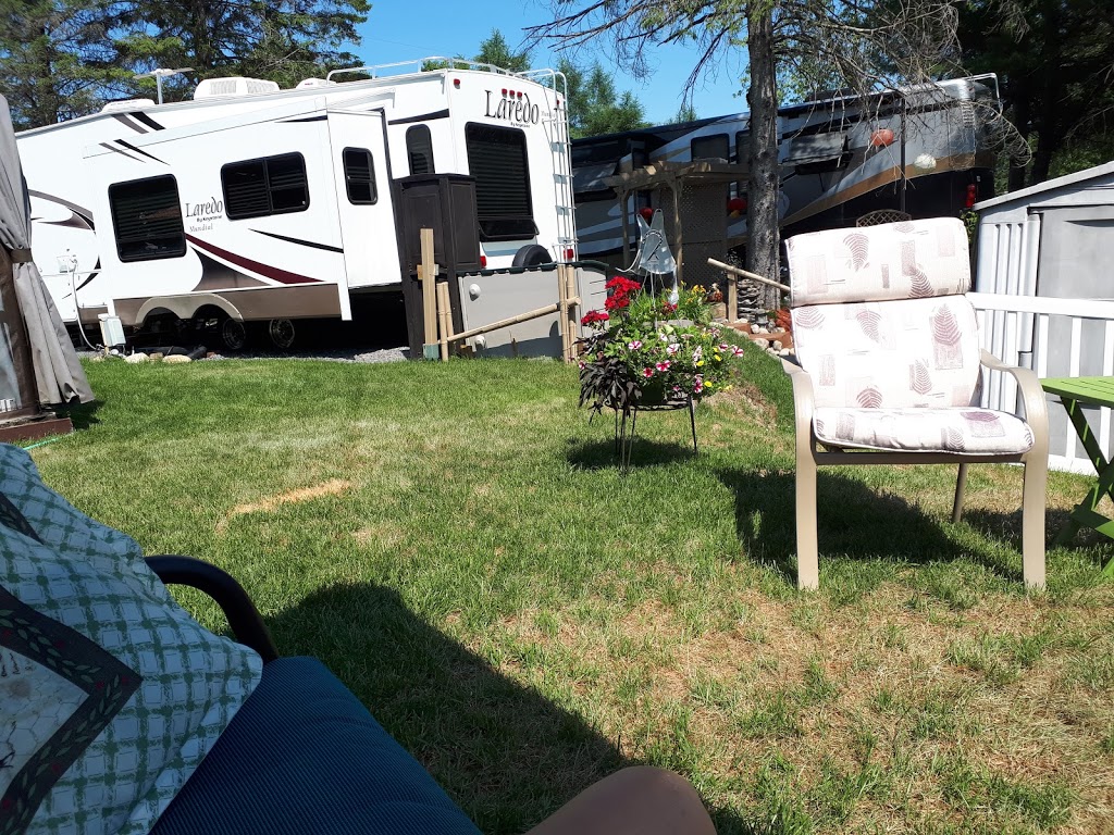 Camping Campus | 6571 Route de Sainte Béatrix, Sainte-Mélanie, QC J0K 3A0, Canada | Phone: (450) 883-2337