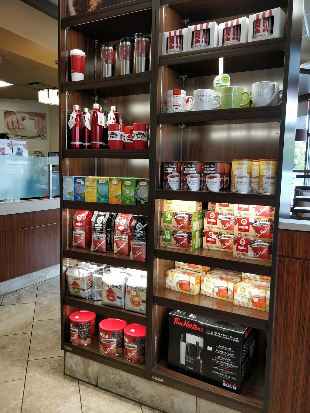 Tim Hortons | 2800 Lancaster Rd, Ottawa, ON K1B 4S4, Canada | Phone: (613) 523-7491