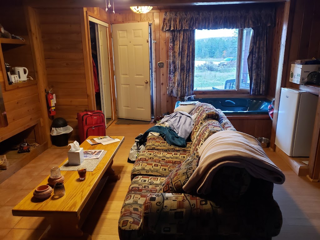 Adventure Lodge | #250 Nipissing River Road, Algonquin Park - Whitney, ON K0J 2M0, Canada | Phone: (888) 327-3403