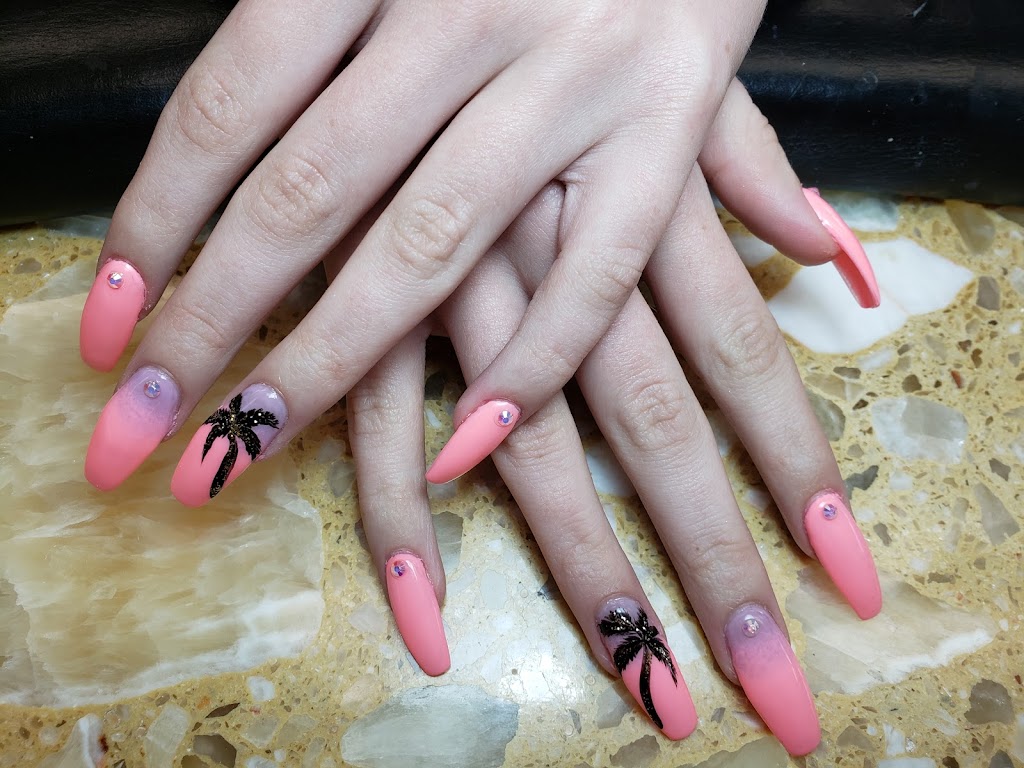 Fantasy Nails & Spa | 4105 4 St NW #3, Calgary, AB T2K 1A3, Canada | Phone: (403) 289-5338