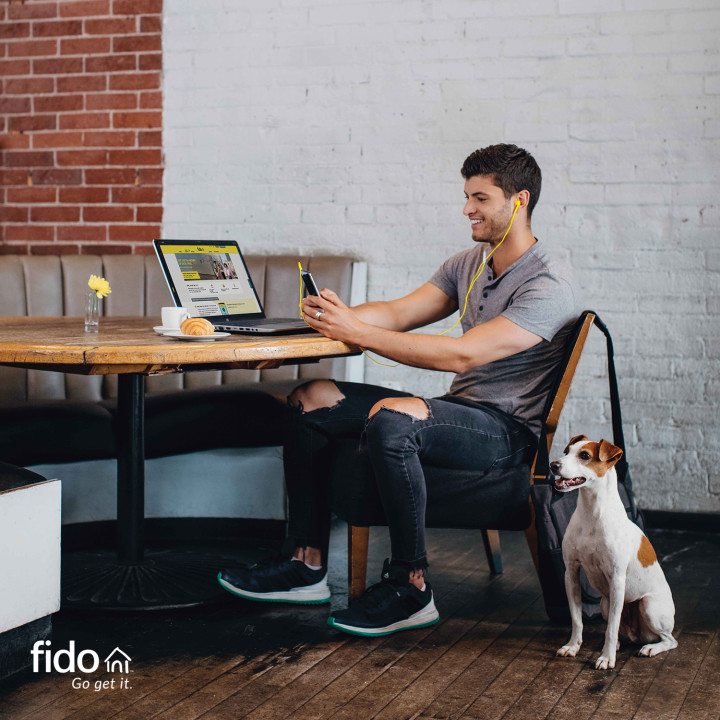 Fido | 290 Queen St W, Toronto, ON M5V 2A1, Canada | Phone: (416) 849-1855