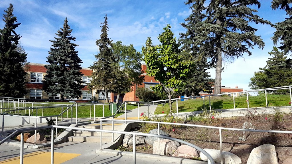 McKernan School | 11330 76 Ave NW, Edmonton, AB T6G 0K1, Canada | Phone: (780) 435-4163