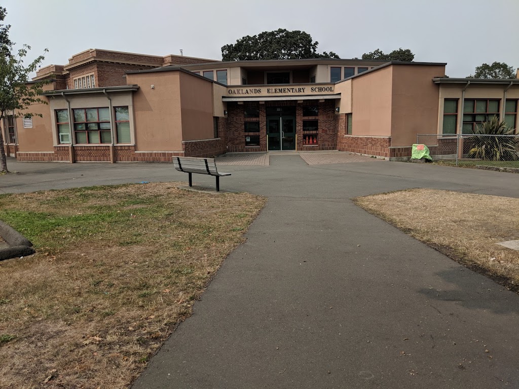 Oaklands Elementary School (School District No 61 (Greater Victo | 2827 Belmont Avenue, Victoria, BC V8R 4B2, Canada | Phone: (250) 595-2444