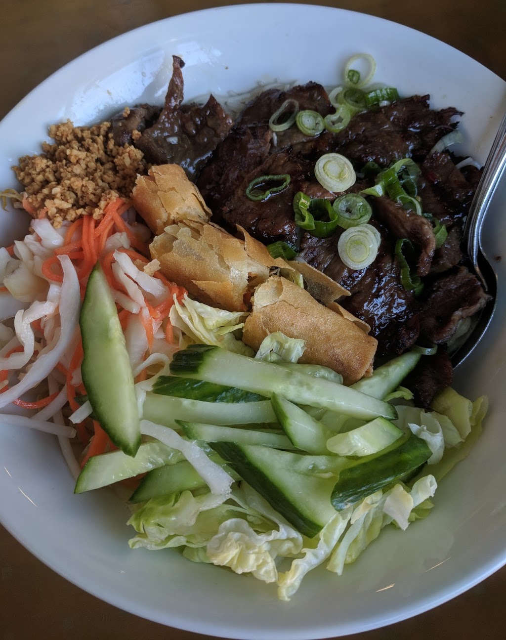 Paris Pho | 1717 Rue Poirier, Saint-Laurent, QC H4L 1J4, Canada | Phone: (514) 747-4493