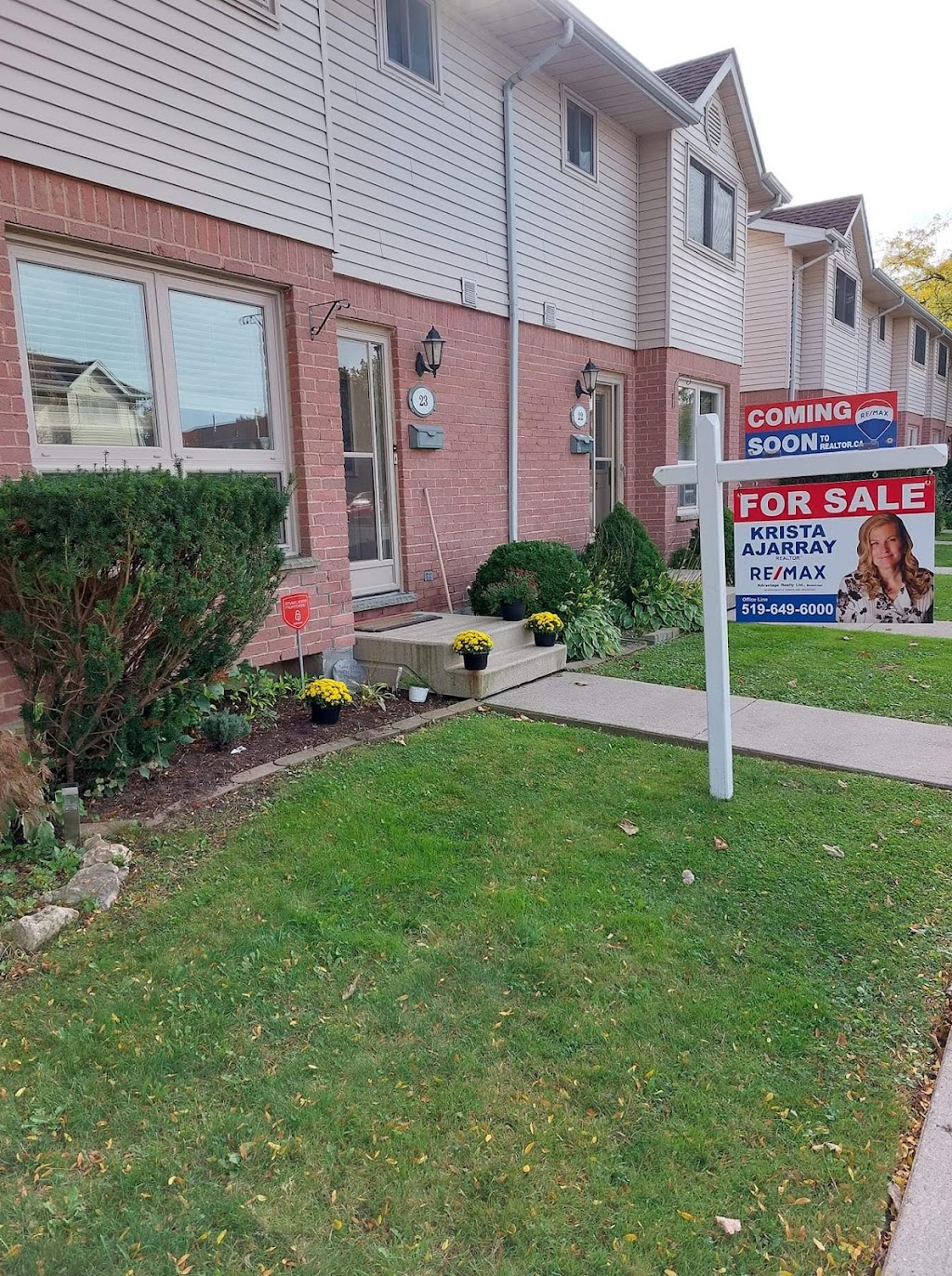 Krista Ajarray Re/Max Advantage Realty | 151 Pine Valley Blvd, London, ON N6K 3T6, Canada | Phone: (519) 649-6000