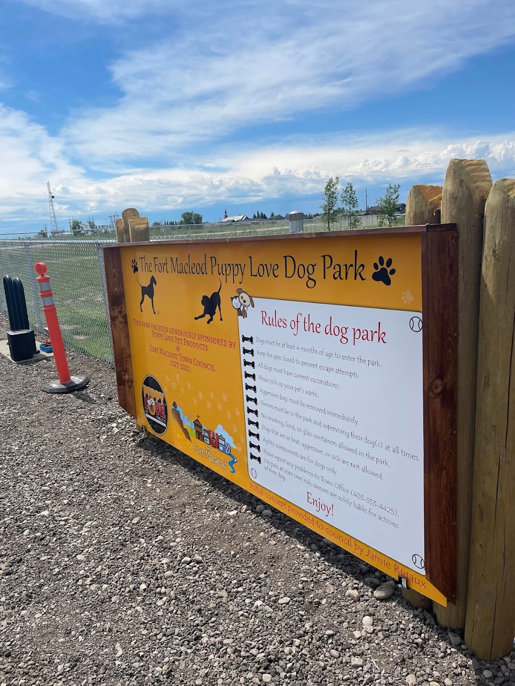 Fort Macleod Puppy Love Dog Park | 765 30 St, Fort Macleod, AB T0L 0Z0, Canada | Phone: (403) 553-4425