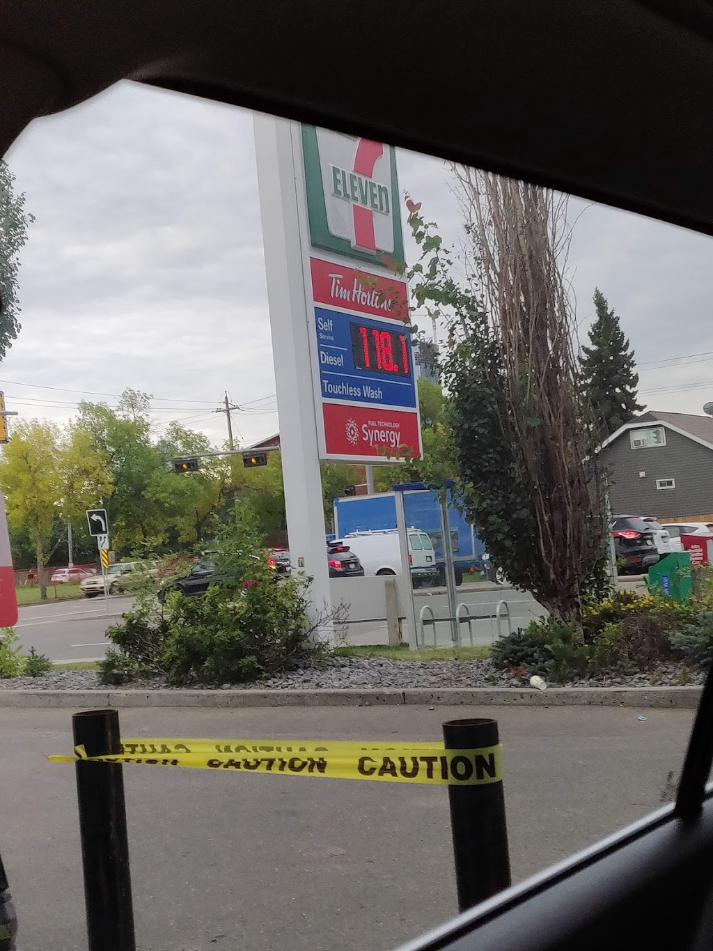 Esso | 10904 111 Ave NW, Edmonton, AB T5G 0C7, Canada | Phone: (780) 508-0131