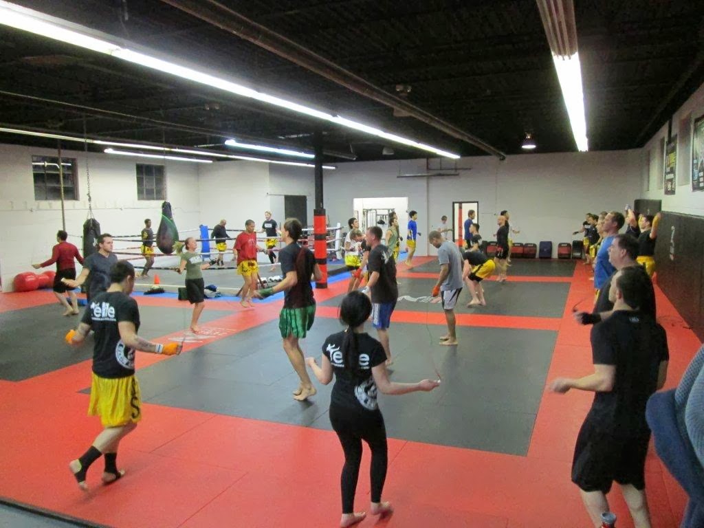 mississauga boxing club | 1557 Sedlescomb Dr #2, Mississauga, ON L4X 1M4, Canada | Phone: (416) 910-6175